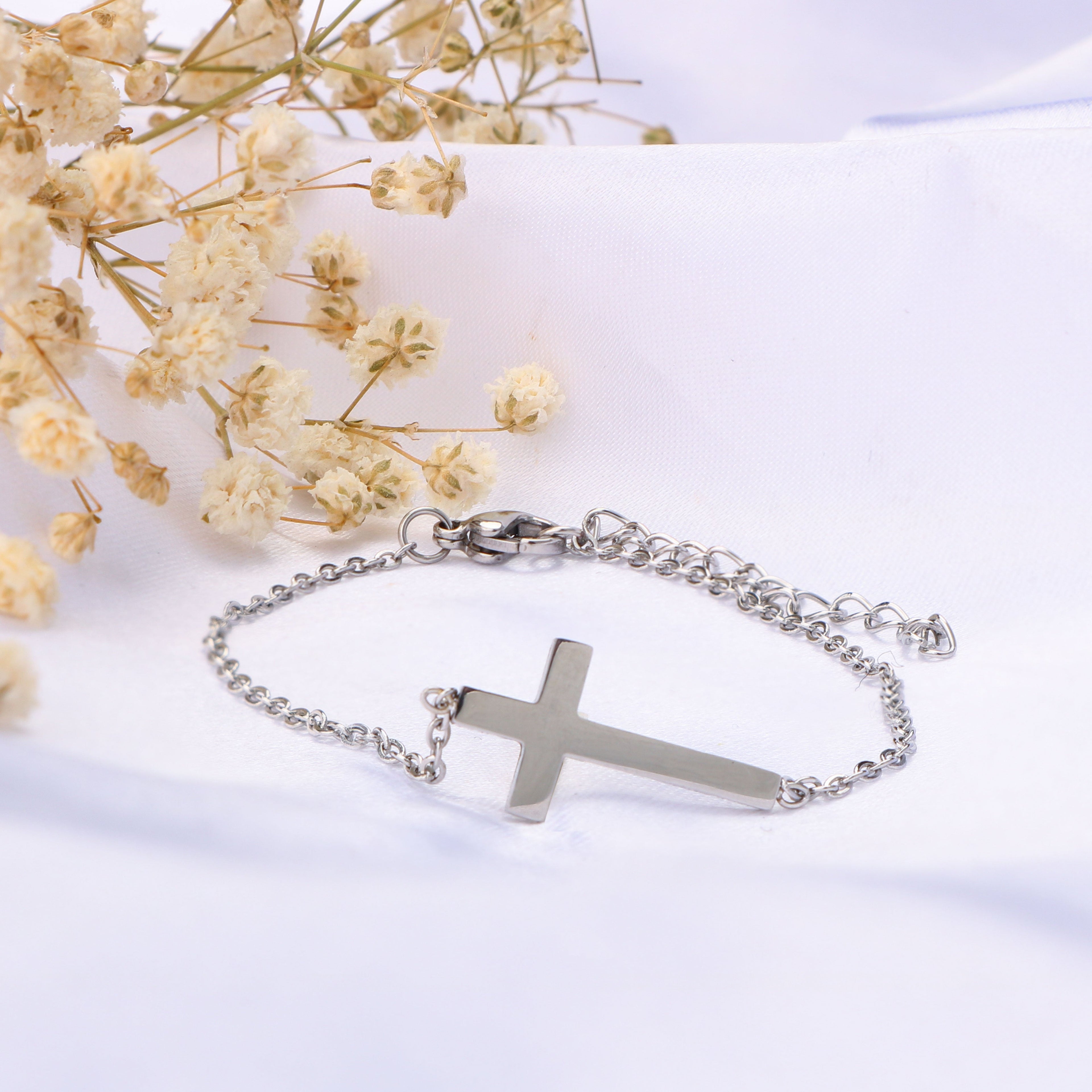 Elegant Silver Christian Cross Bracelet - A Daily Reminder of Faith and Grace