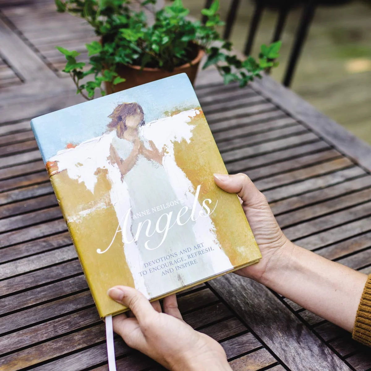 Experience Divine Inspiration with Anne Neilson's Angels: A 40-Day Devotional Journey